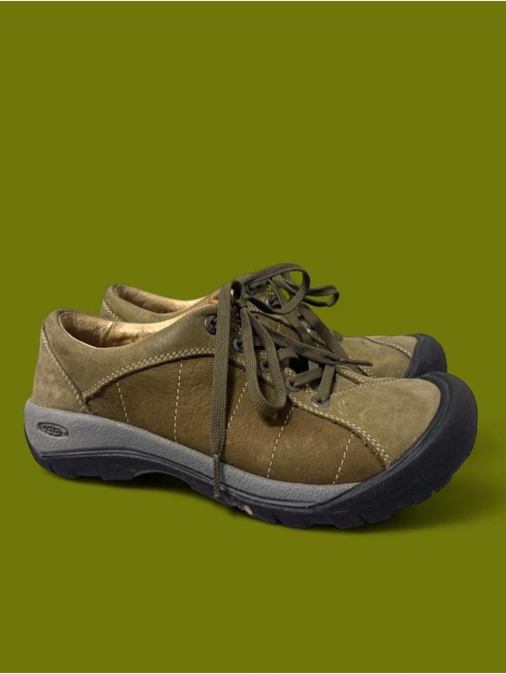 KEEN Women’s Olive Suede Lace-Up HikingShoe